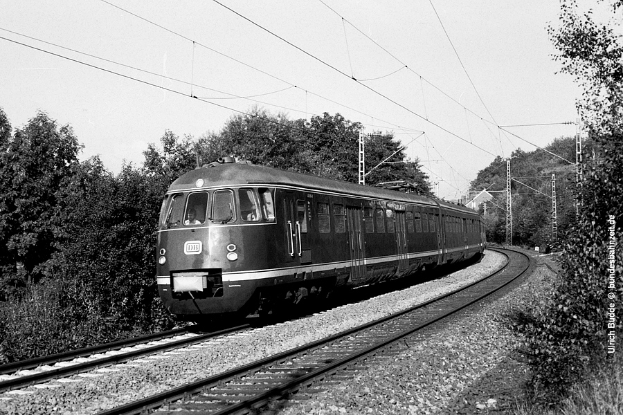 http://www.bundesbahnzeit.de/dso/Bochum 85, Jub Zuege/b16-430_114.jpg